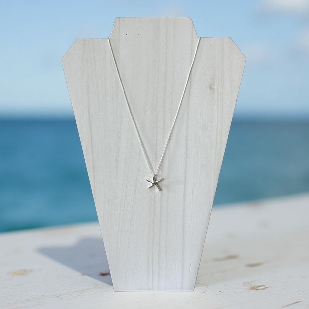 NWT 925 Sterling Silver Starfish Necklace! Hypoallergenic! NEW! - Picture 2 of 6